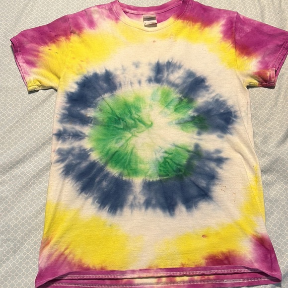 Tie Dye Bundle of 3 shirts - Picture 2 of 4